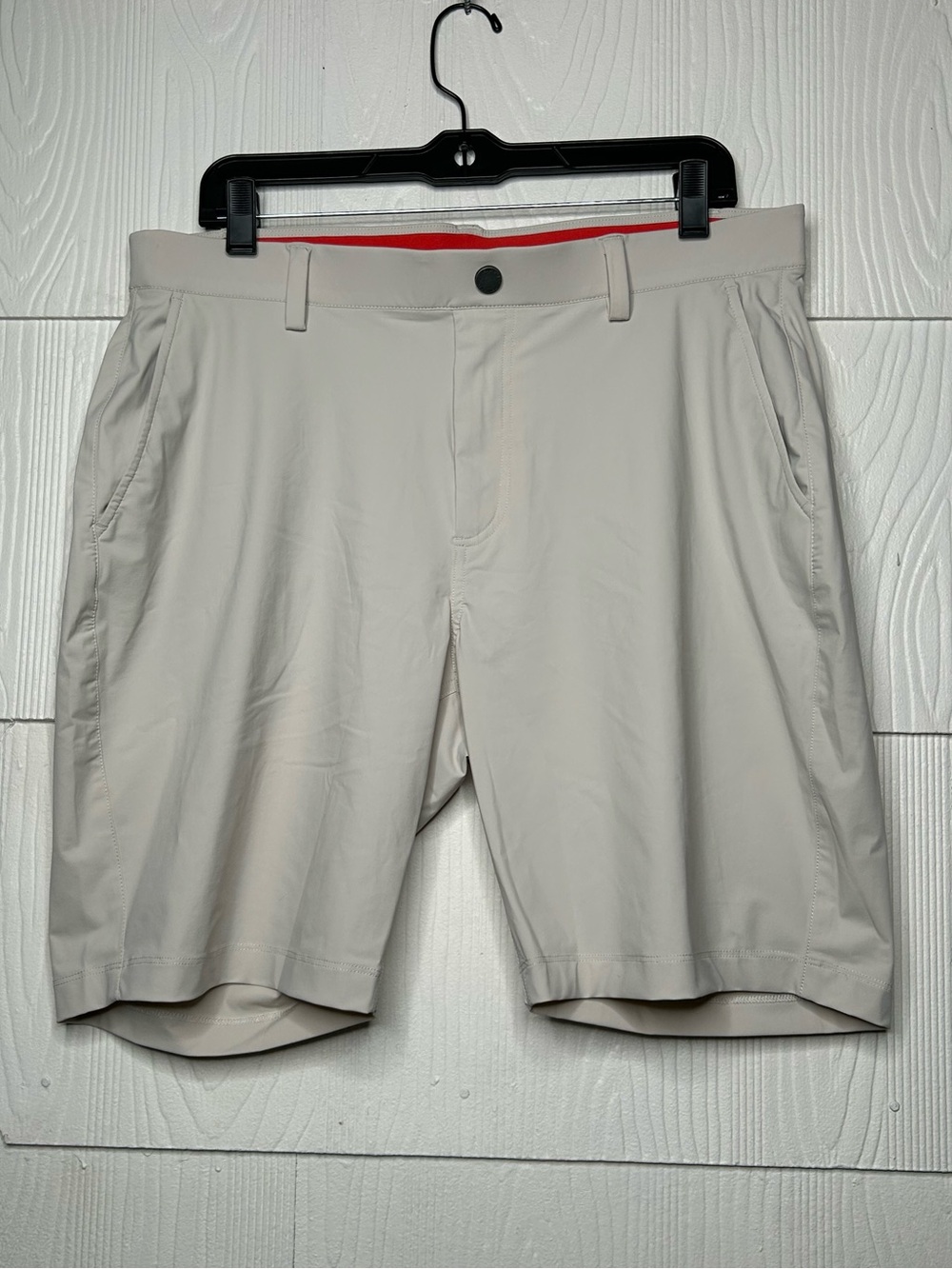 Men's Flat-Front Performance Shorts in Light Beige